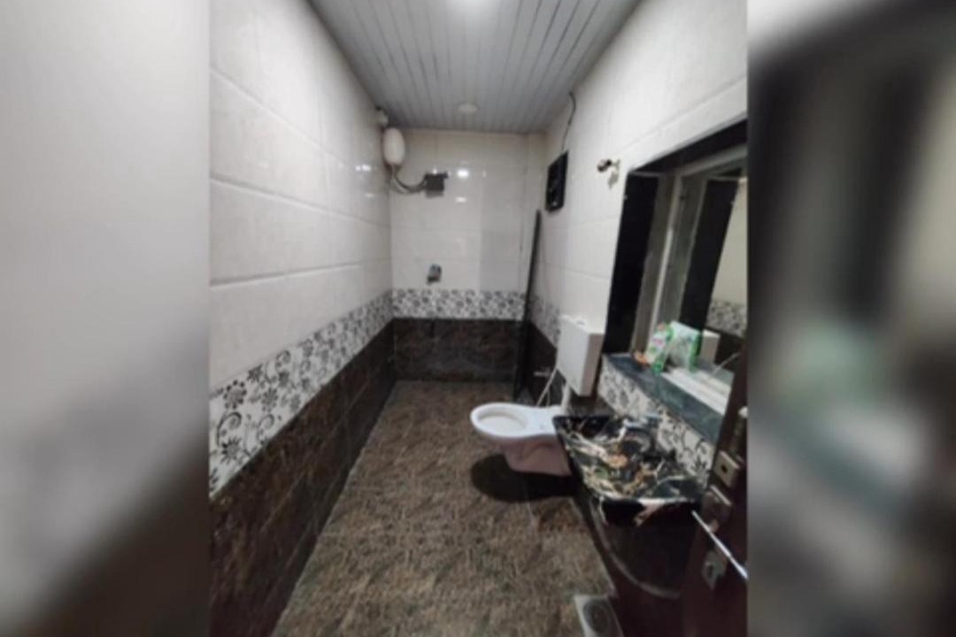 Photo of Bathroom in Aarey Colony