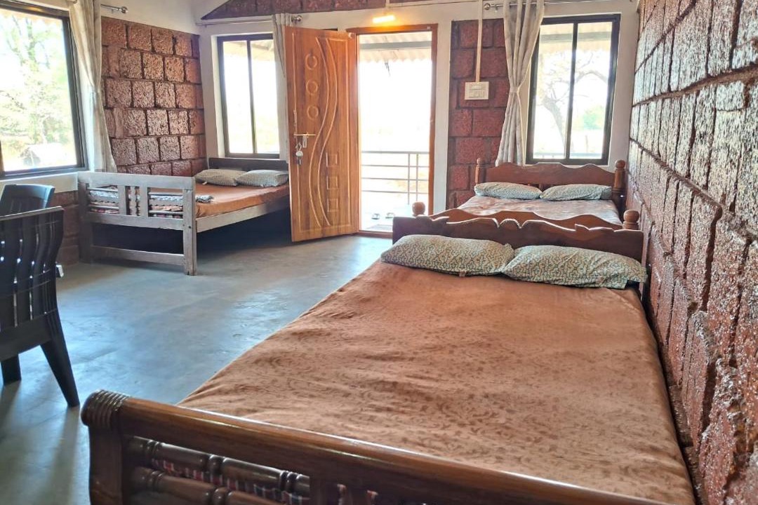 Photo of Bedroom in Timbholi