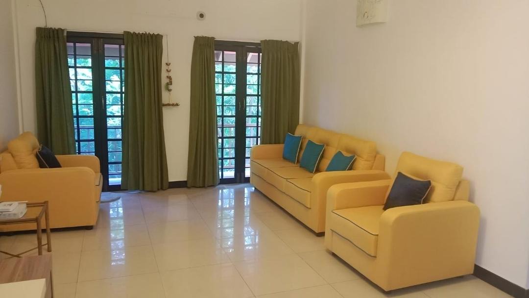 Photo of Livingroom in White Town