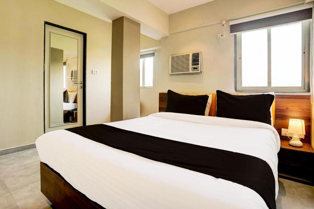 Photo of Bedroom in Juhu