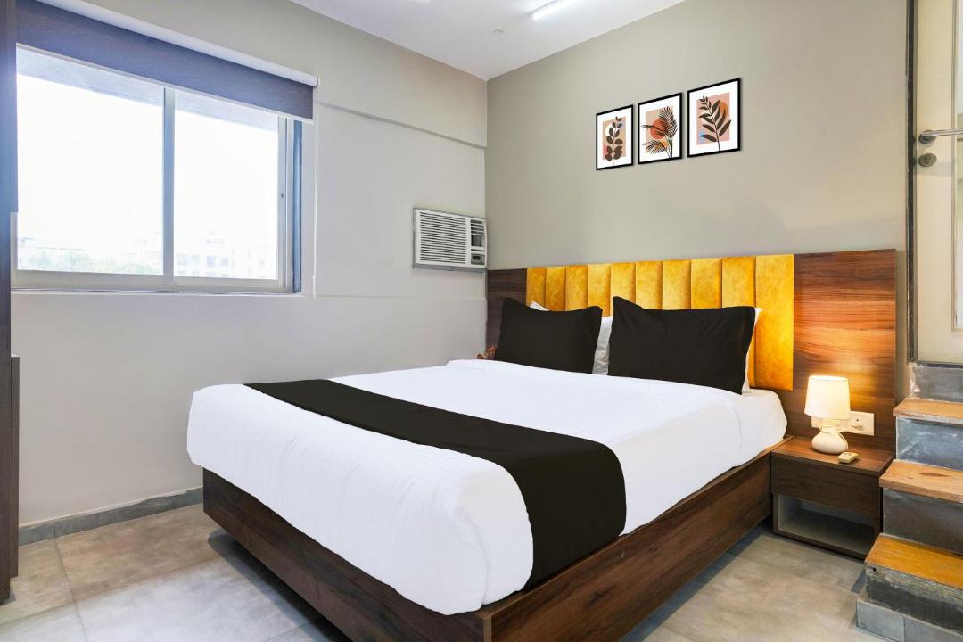 Photo of Bedroom in Juhu