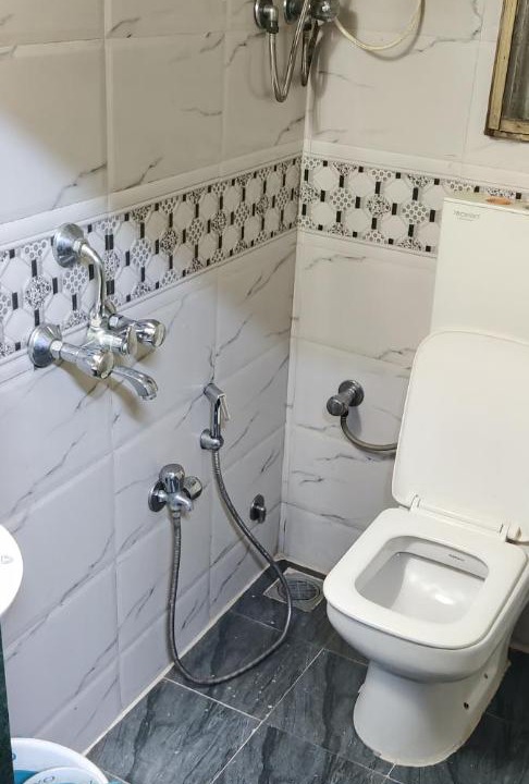 Photo of Bathroom in Juhu