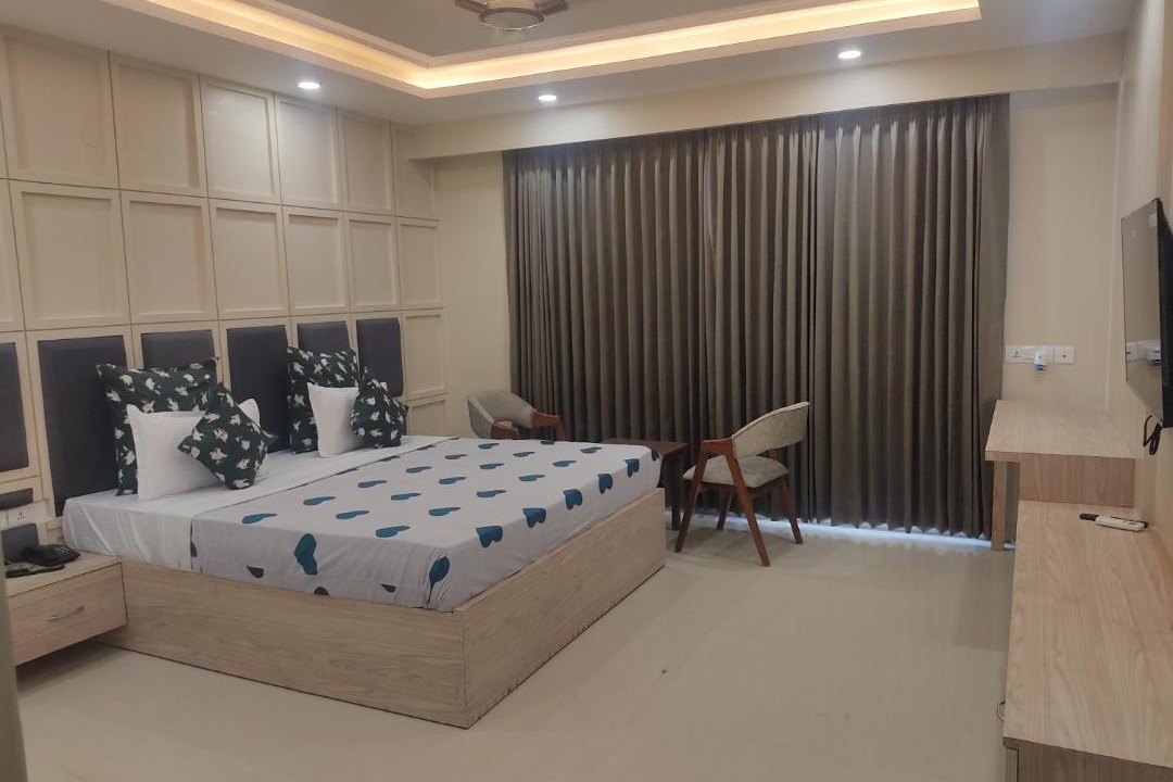 Photo of Others in DLF Phase 3