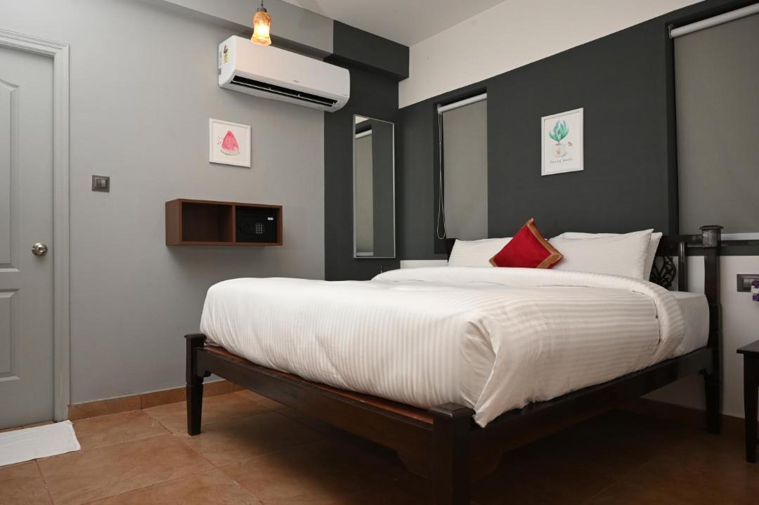 Photo of Others in Grand Morrod