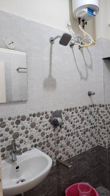 Photo of Bathroom in Palm Meadows