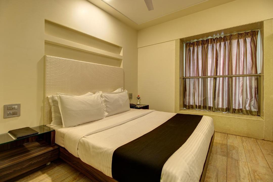 Photo of Bedroom in Juhu