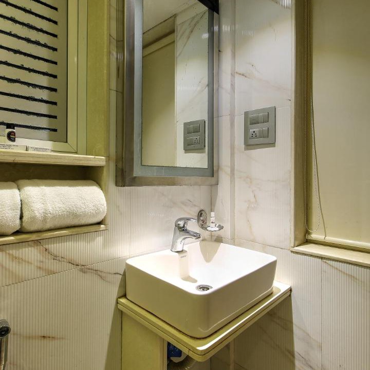 Photo of Bathroom in Juhu