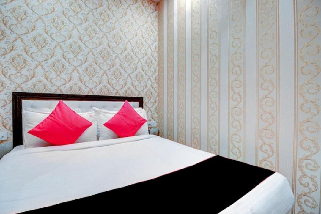 Photo of Bedroom in Juhu