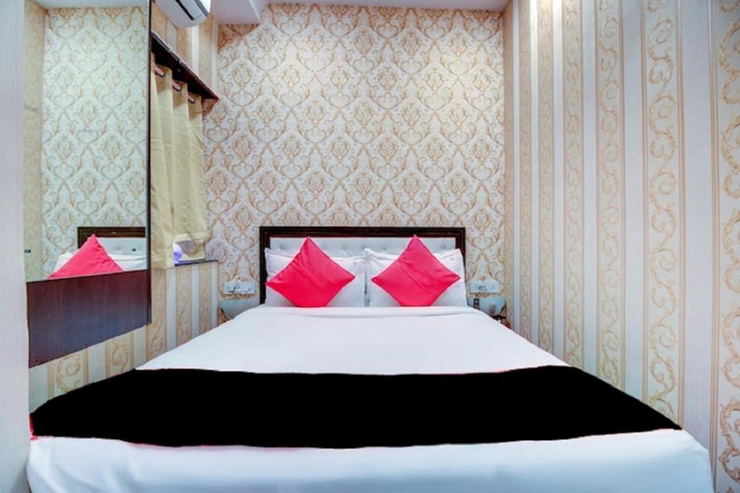 Photo of Bedroom in Juhu