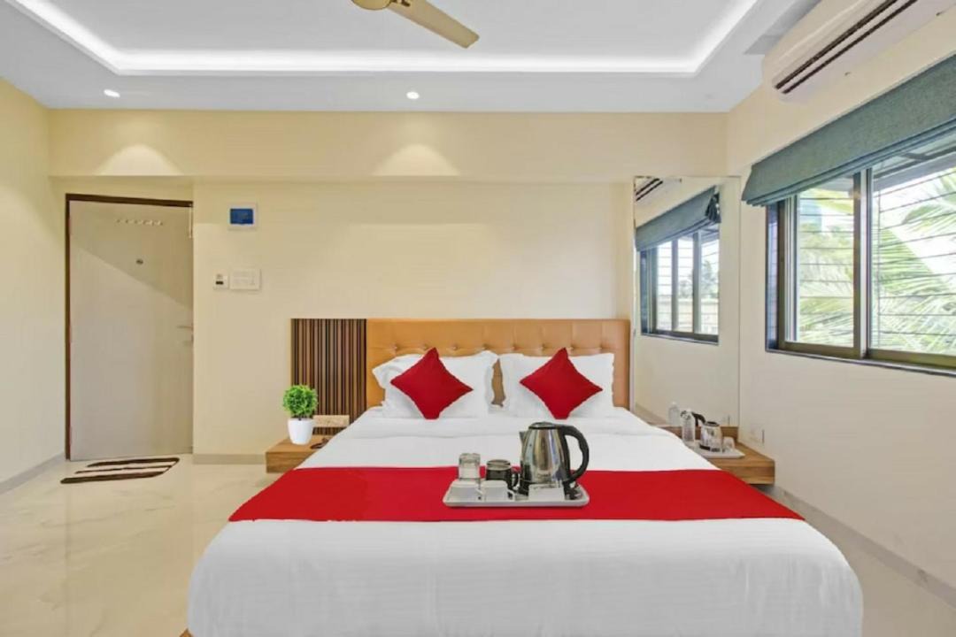 Photo of Bedroom in Juhu