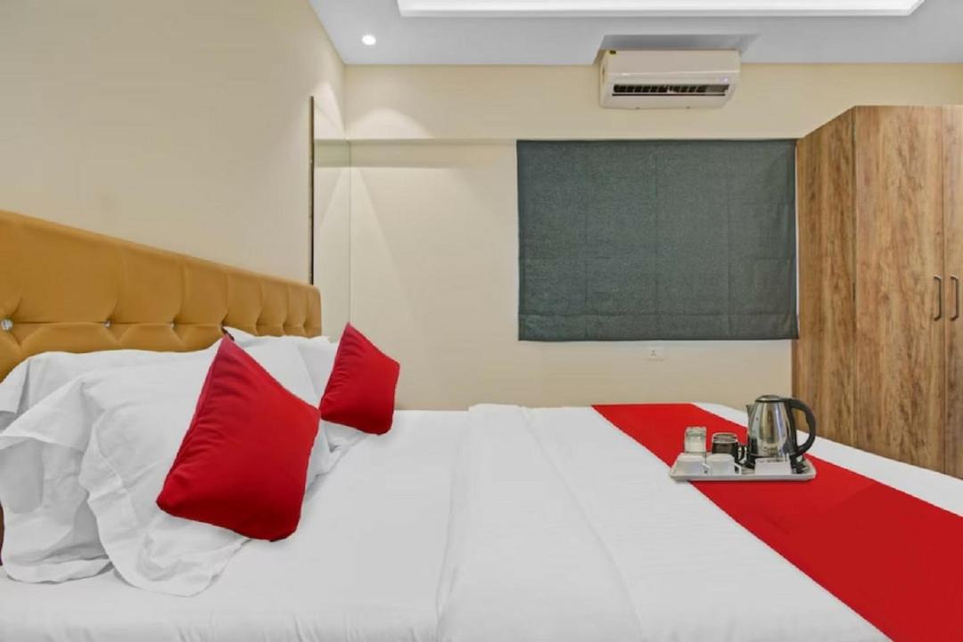 Photo of Bedroom in Juhu