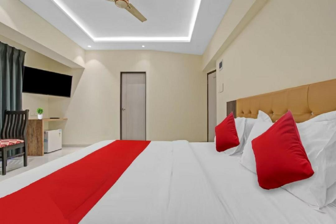 Photo of Bedroom in Juhu