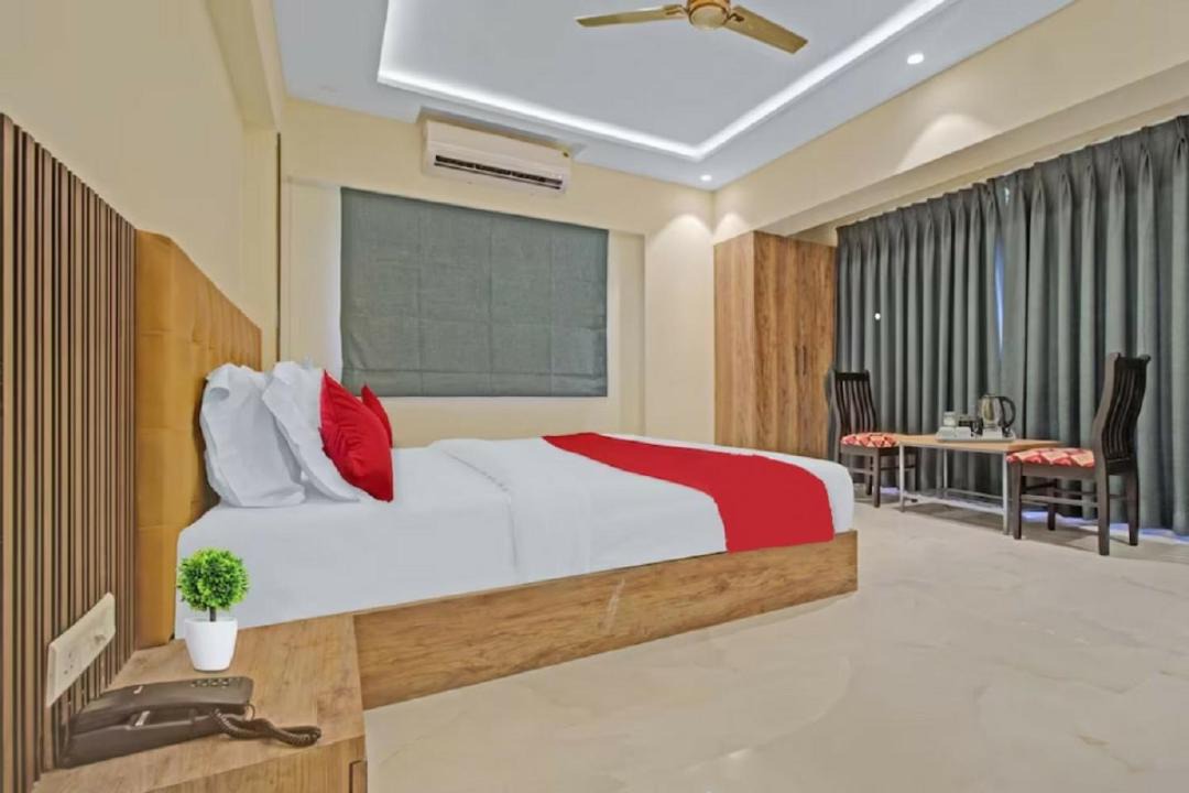 Photo of Bedroom in Juhu