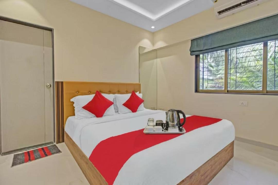 Photo of Bedroom in Juhu
