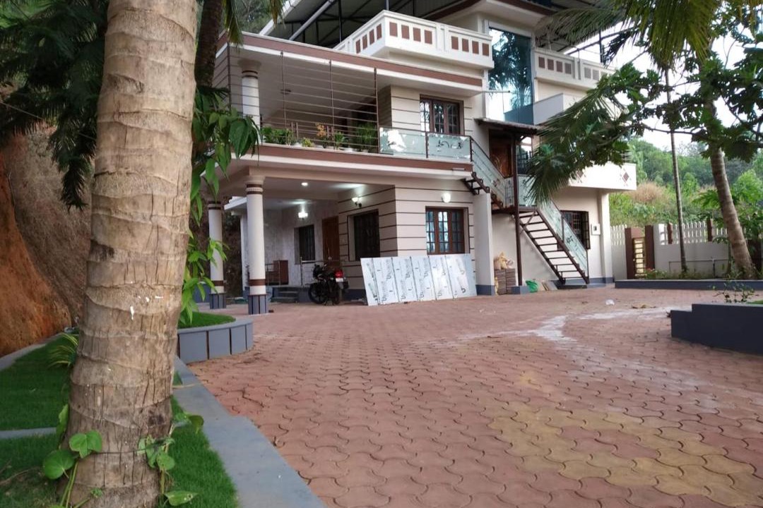 Photo of Buildings in Inna