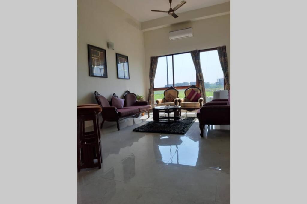 Photo of Livingroom in Vedic Village