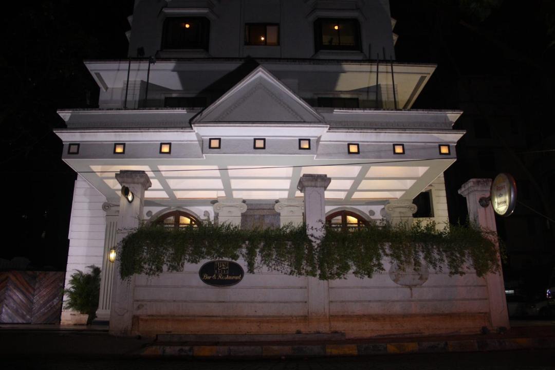 Photo of Others in Vile Parle West