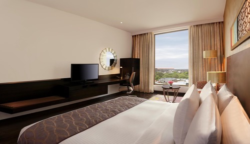 Room, 1 King Bed (City View)