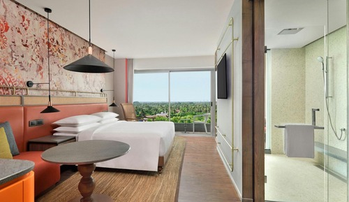 Room, 1 King Bed, Balcony, City View (Balcony)