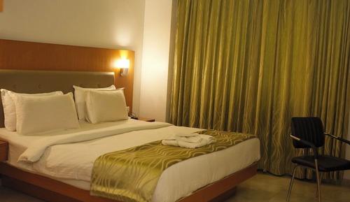 Deluxe Room - King Bed