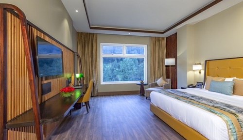 Deluxe Room, 1 King Bed, Mountain View (Deluxe Pine View room)
