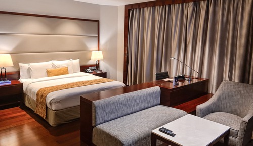 Standard Room, 1 King Bed
