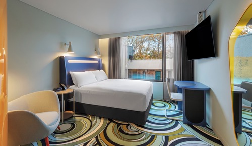 ADGE Queen Room