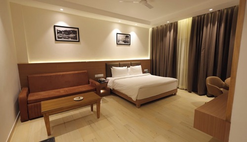 Superior Room, 1 Queen Bed, Non Smoking (No View)