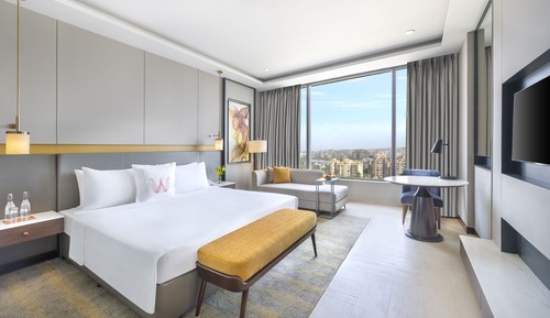 Deluxe Room, 1 King Bed (Executive Club Double)