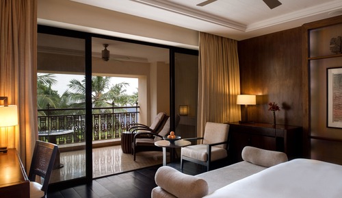 Room, 1 King Bed, Balcony, Garden View