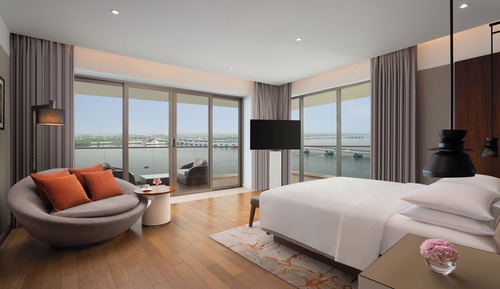 Suite (Grand Terrace Backwater View)