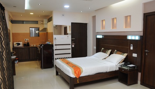 Deluxe Studio Suite, 1 Queen Bed, Accessible, Kitchenette