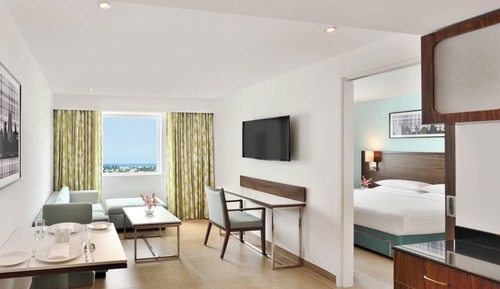 Suite, 1 Queen Bed