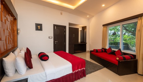 Deluxe Room with Balcony A/c