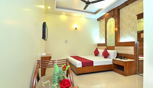 Deluxe AC Room