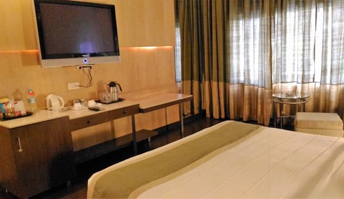 Executive Tristar Room 