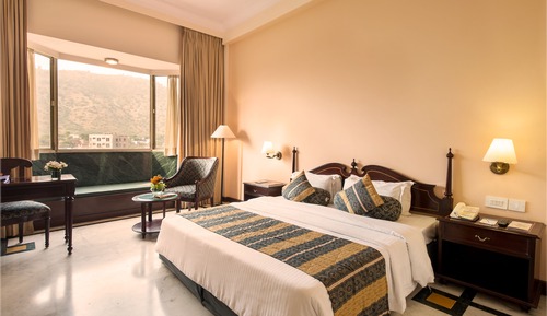 Royal Room King Bed