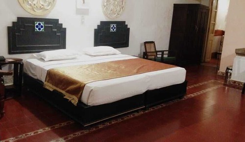 Zamin Suite