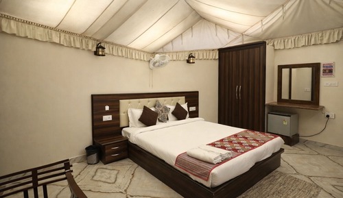 Luxury Tent, City View