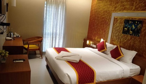 Classic Double Room, City View