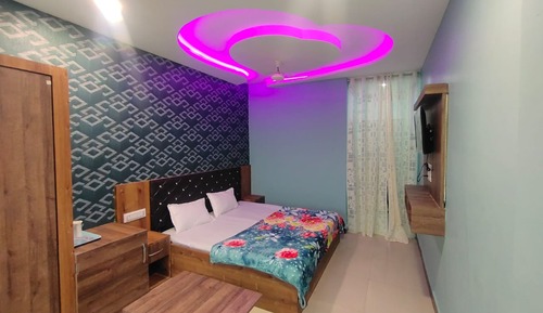 Basic Room, City View