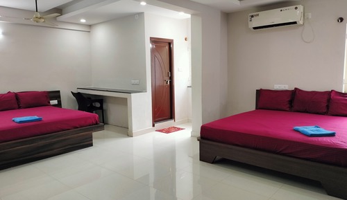 Comfort Triple Room