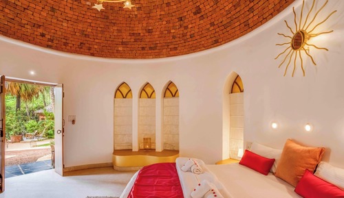 Dome Cottage