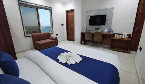 Superior Double Room, City View