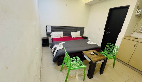 Room, Balcony, City View
