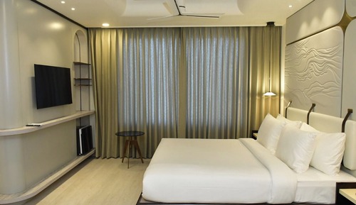 Junior Double Room