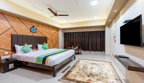 Deluxe Room, City View