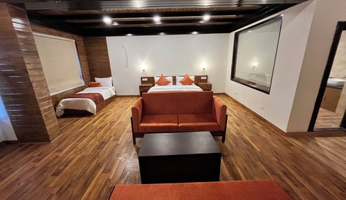 Super Deluxe Suite