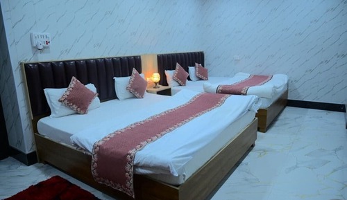 Deluxe Double Bedroom