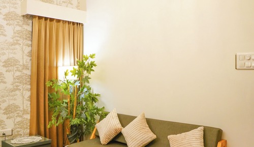 ARTISANAL ROOM WITH PRIVATE OUTDOOR SPACE
